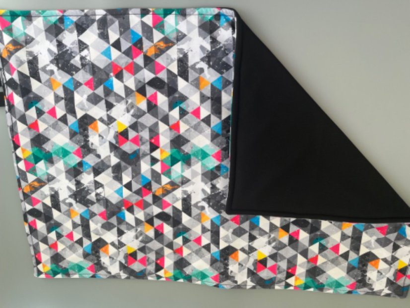 Cestovní deka pro psa NATRON triangel - velikost: velká cca 100x70