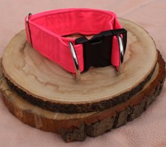 Bezpečnostní softshlelový obojek Waradog SAFETY  neon pink