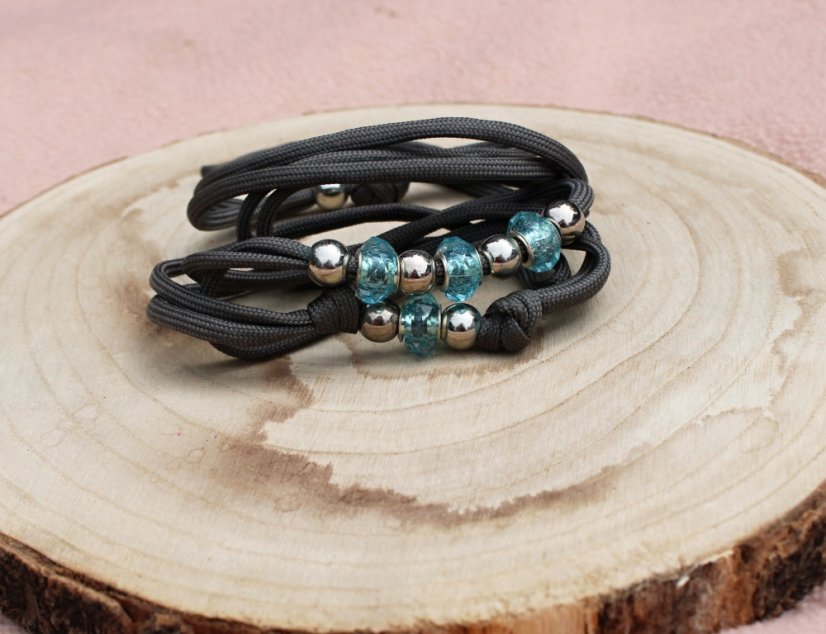 Výstavní vodítko s korálky VV136